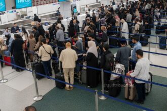 UAE Flight Delays and Cancellations Persist as Middle East Tensions Weigh on Regional Aviation